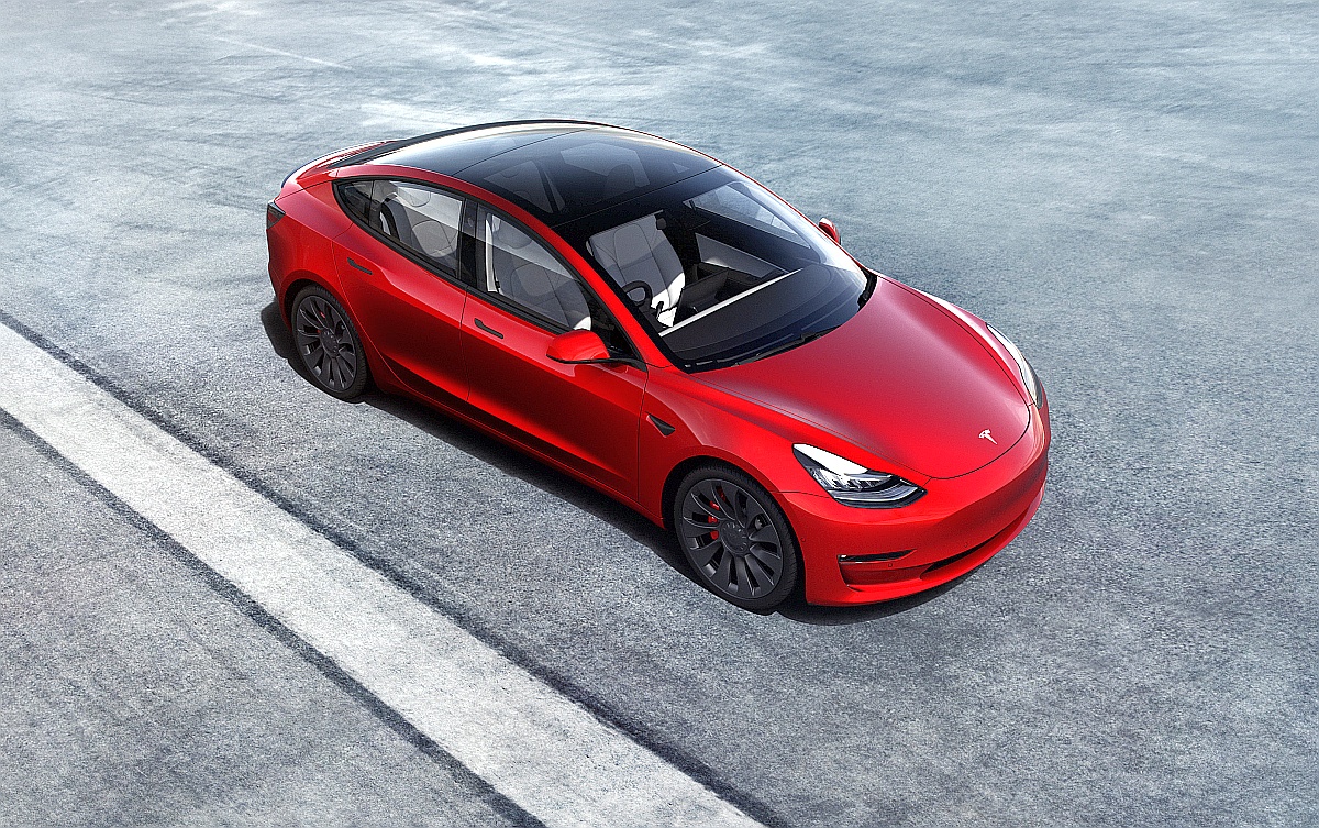 Tesla Model 3_01