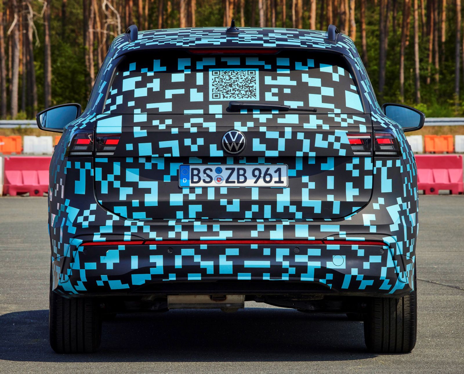 volkswagen-tiguan-tyl-2