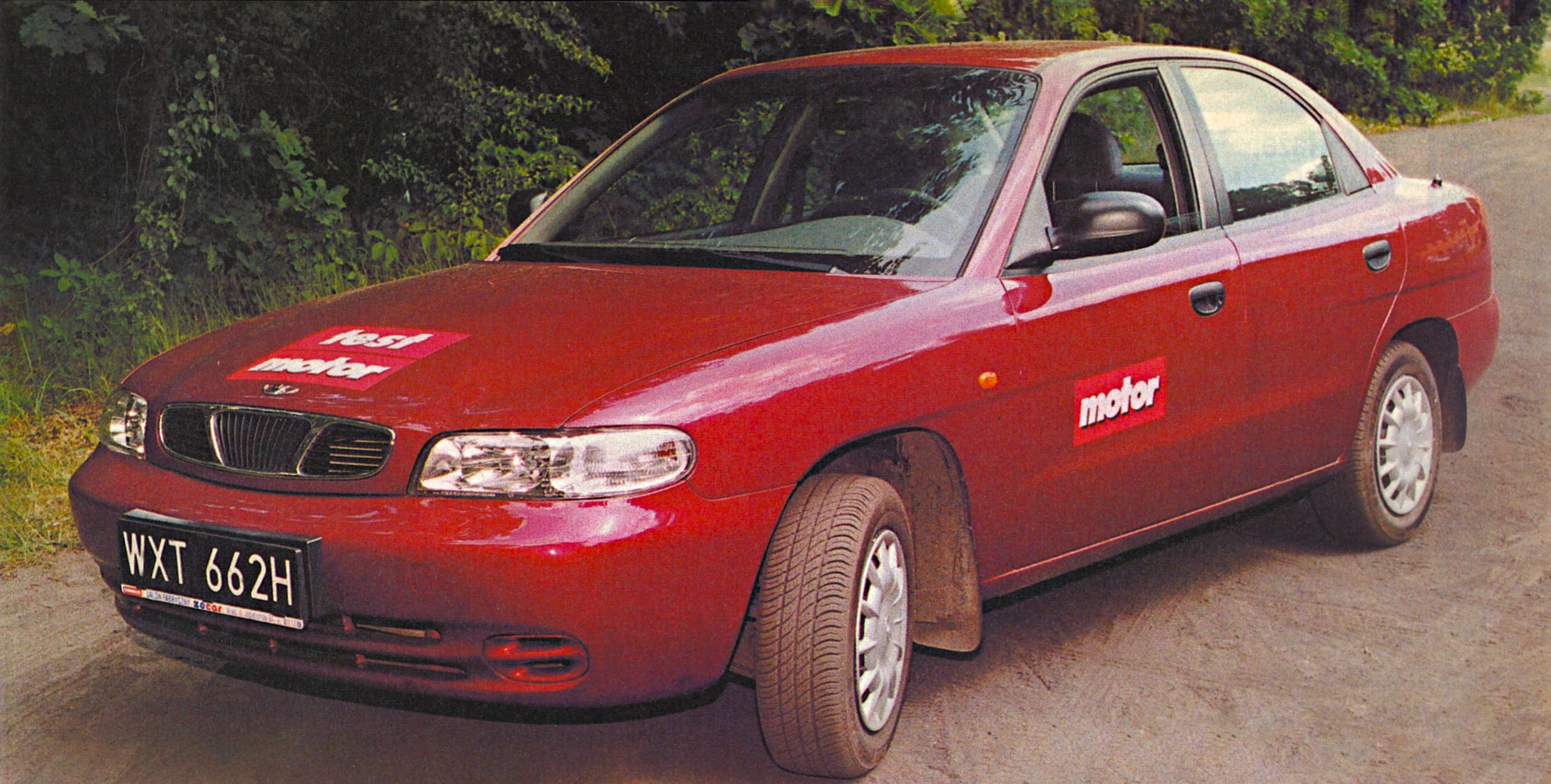 Daewoo Nubira przód i bok
