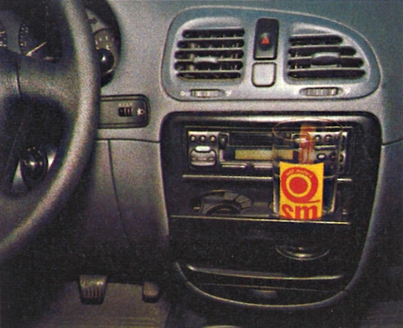 Daewoo Nubira uchwyt na napoje