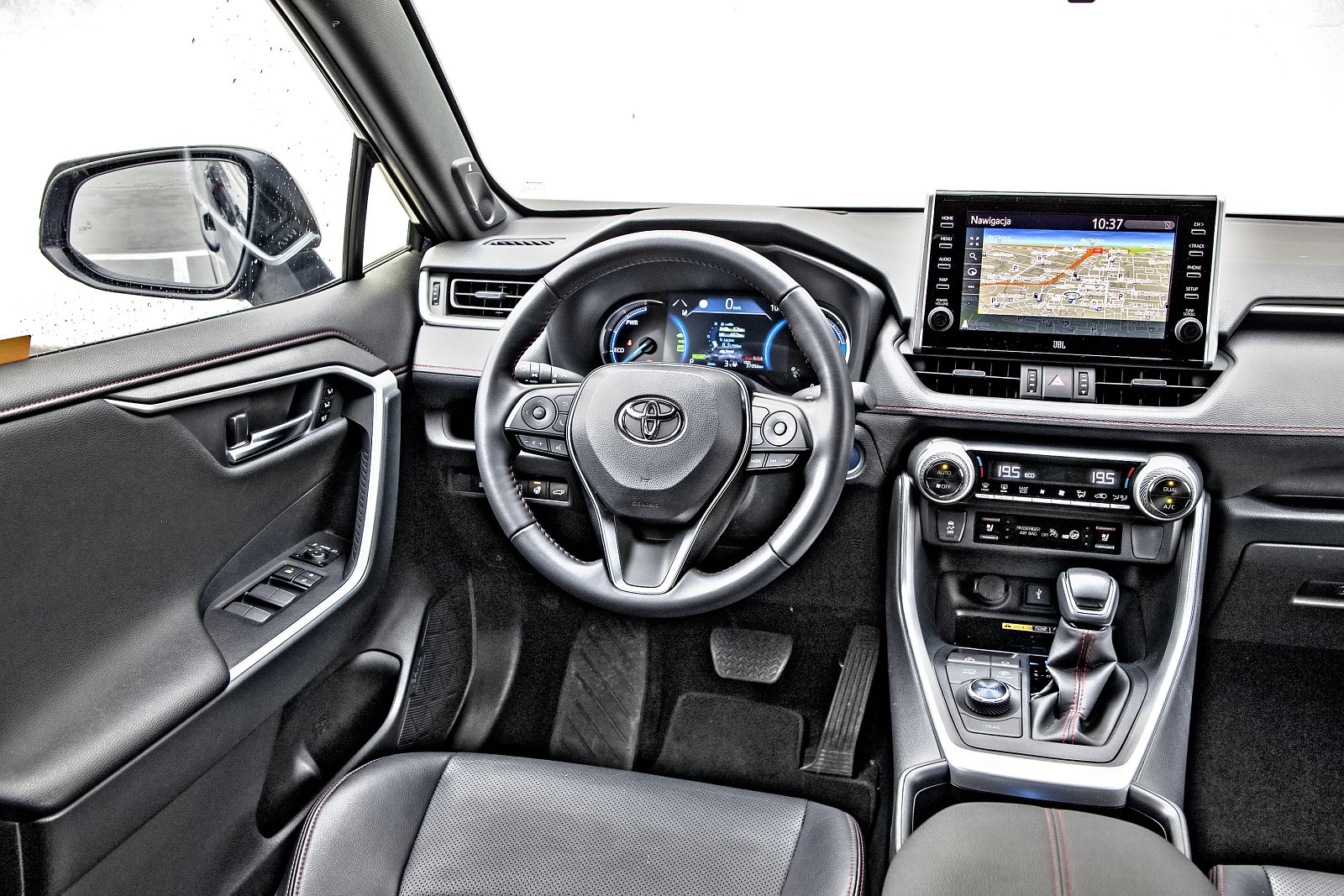 Toyota RAV4 2023 deska rozdzielcza