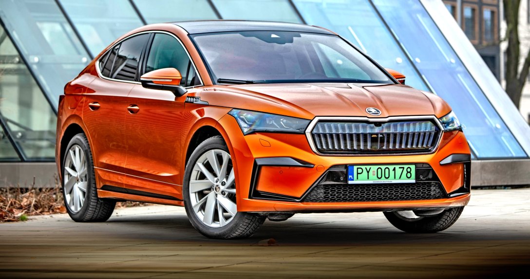 Elektryczna Skoda Enyaq Coupe –przód i bok