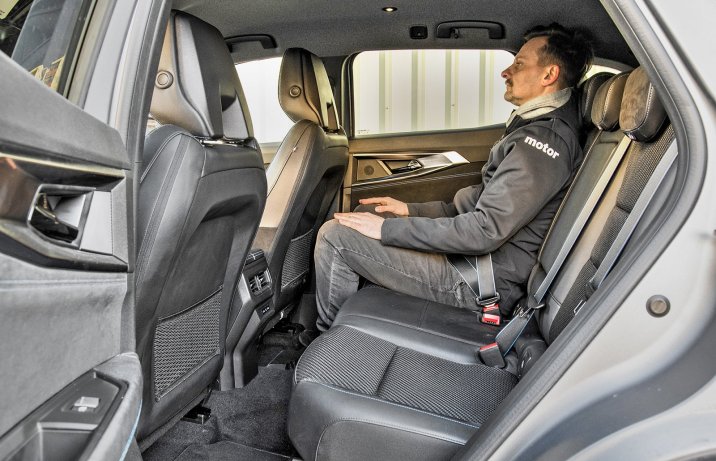 Renault Austral (2023) – kanapa