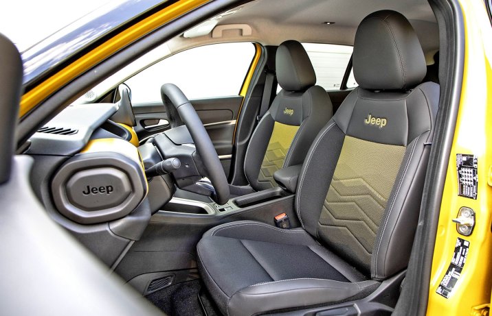 Jeep Avenger BEV (2023) – fotele