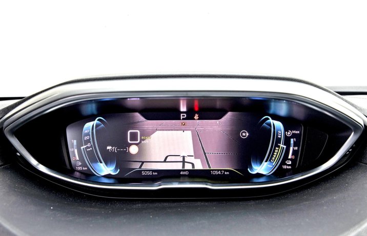 Peugeot 3008 HYbrid4 300 (2023) – wskaźniki