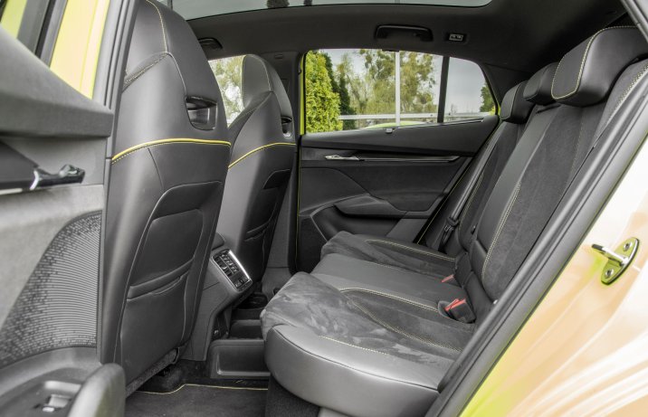 Skoda Enyaq Coupe - kanapa