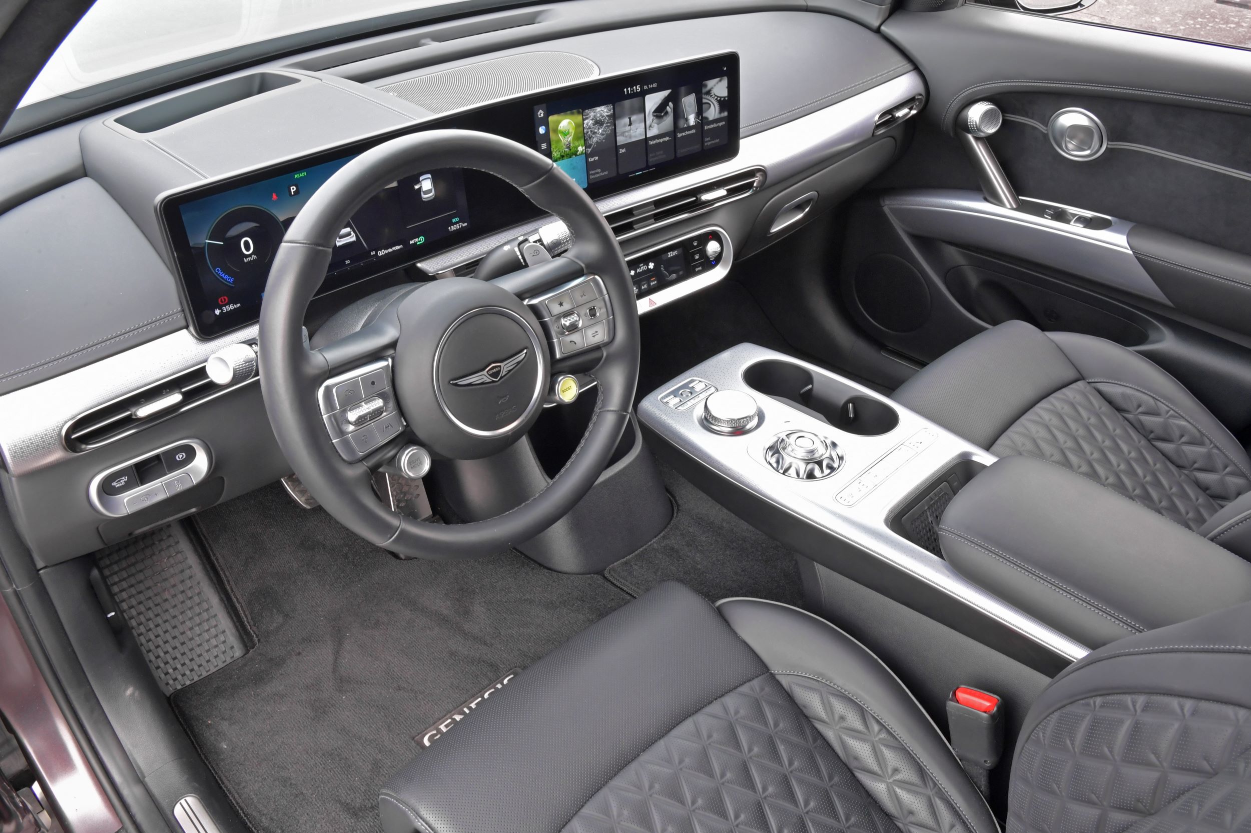 Genesis GV60 - kokpit 2