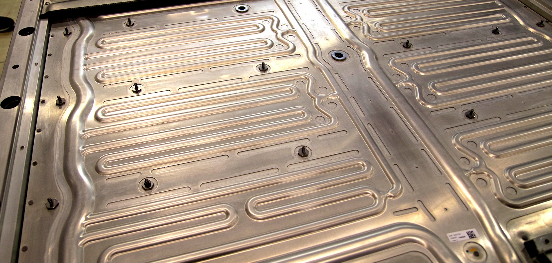 akumulatory auta elektrycznego chlodzone ciecza