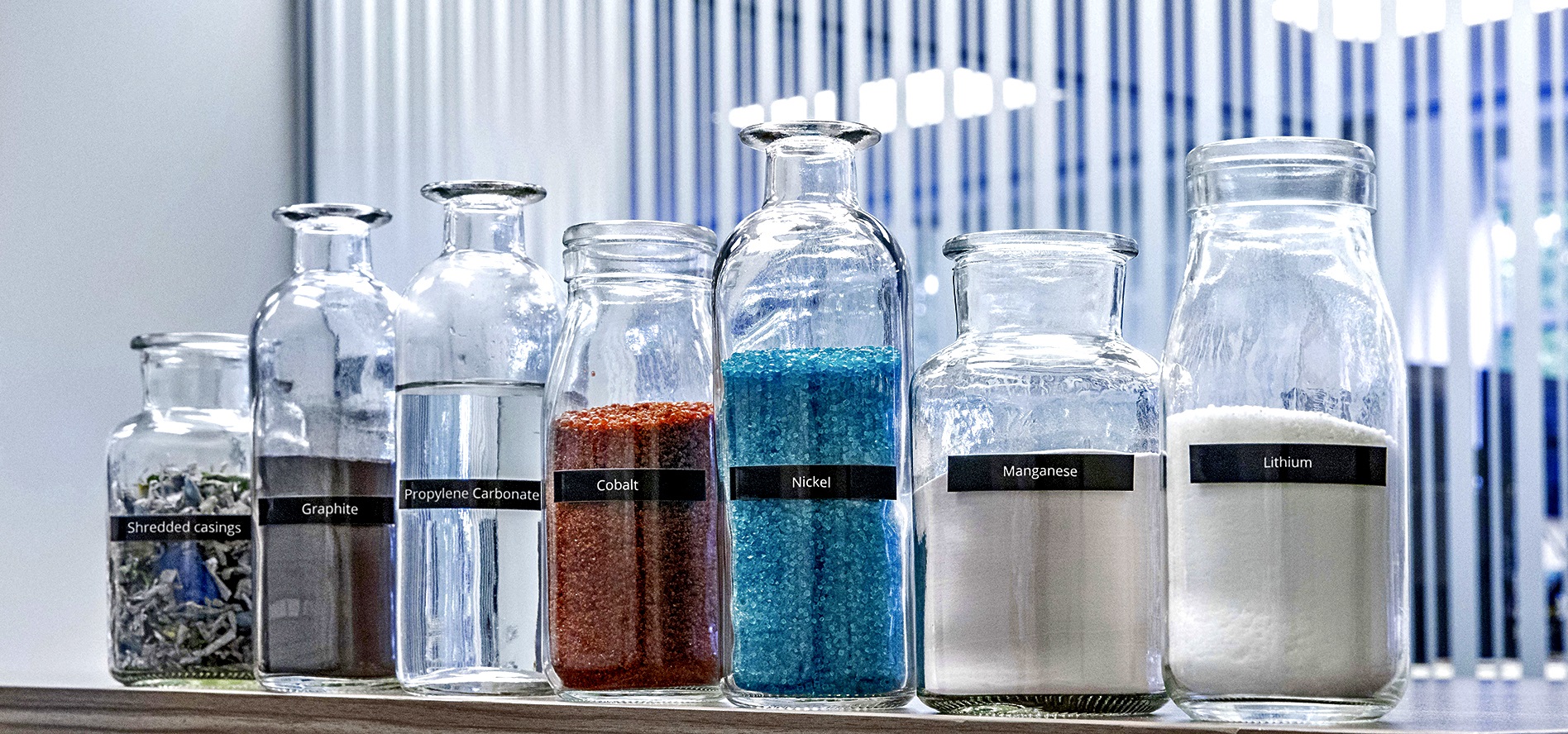 materialy po recyklingu elektrycznych baterii