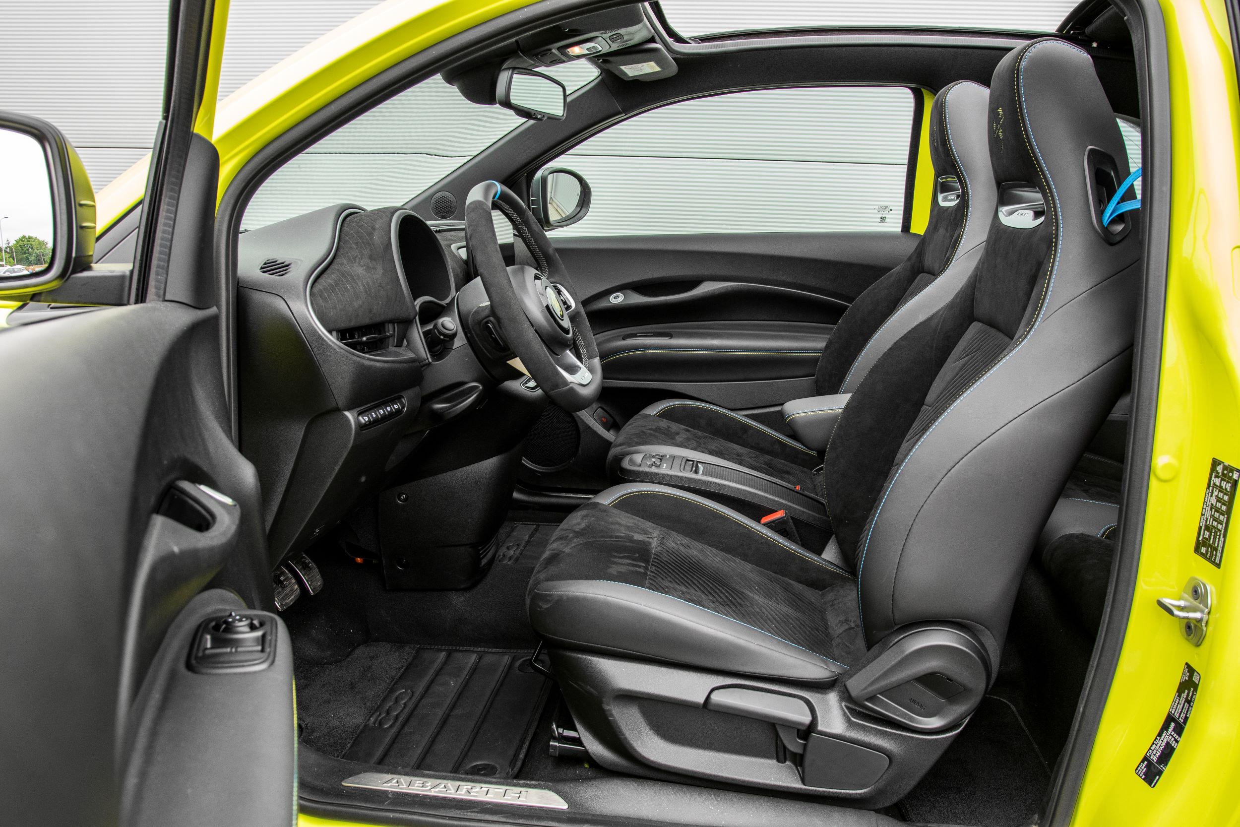 Abarth 500e - fotele