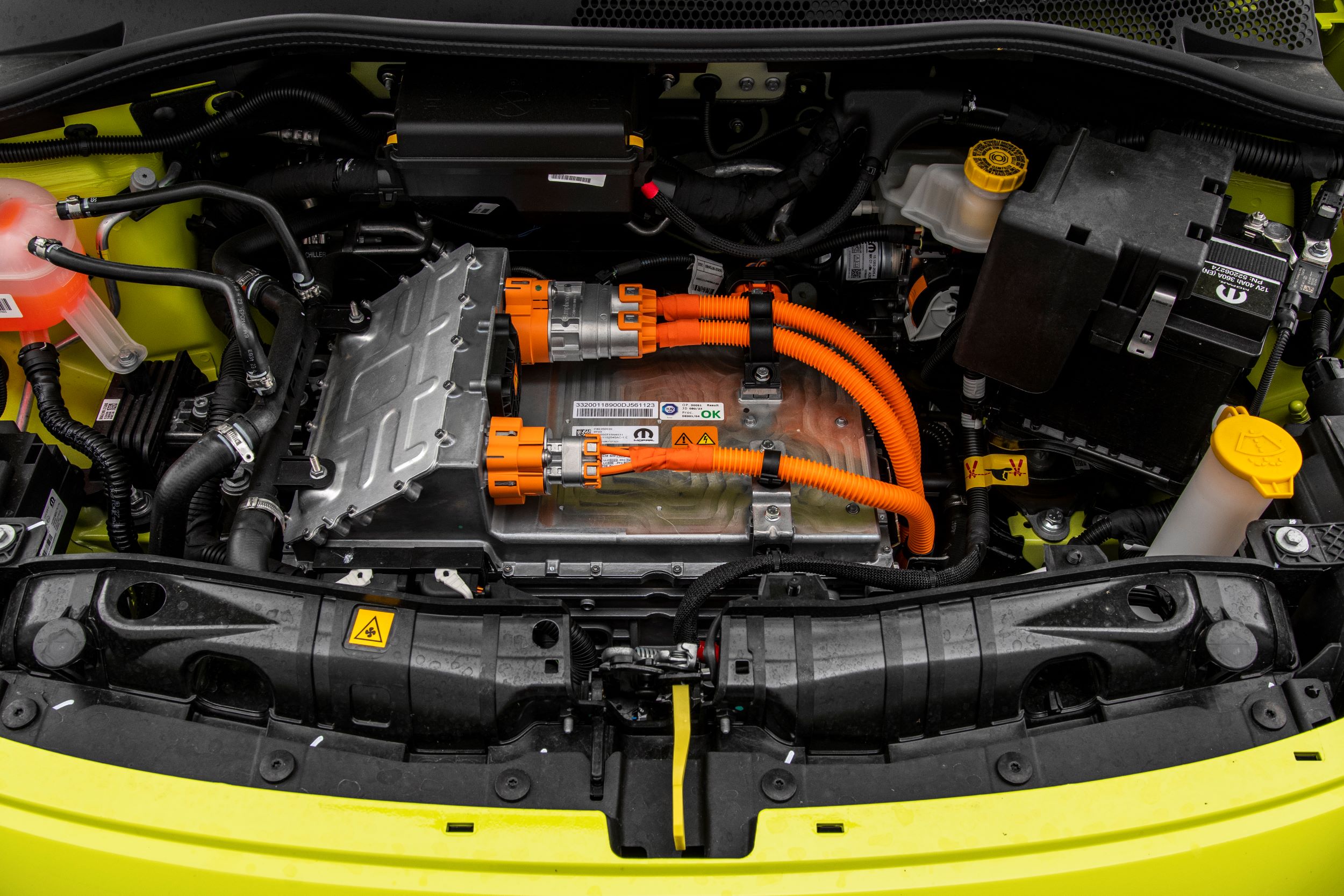 Abarth 500e - silnik