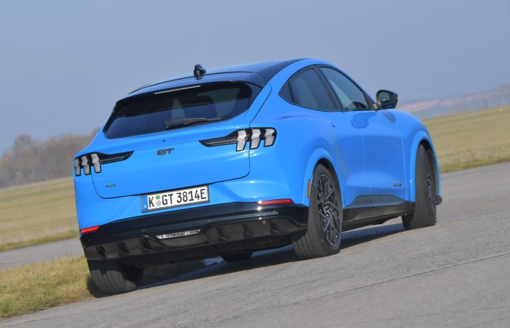 Ford Mustang Mach-E - tył