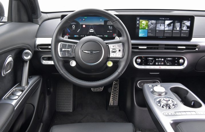 Genesis GV60 - kokpit