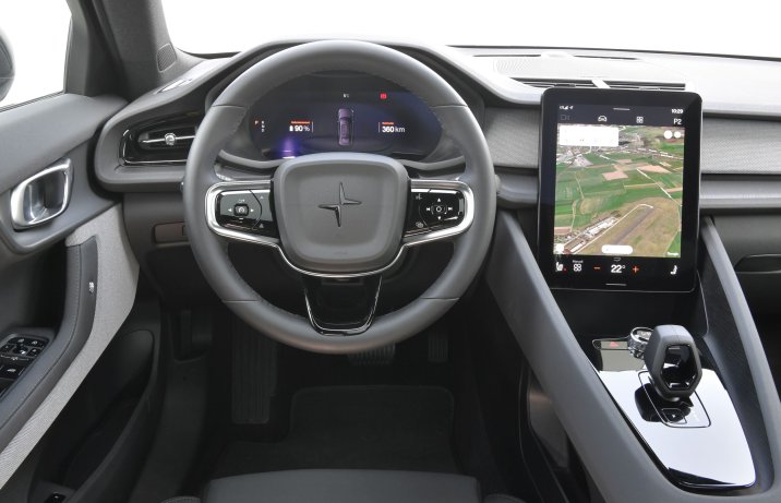 Polestar 2 - kokpit