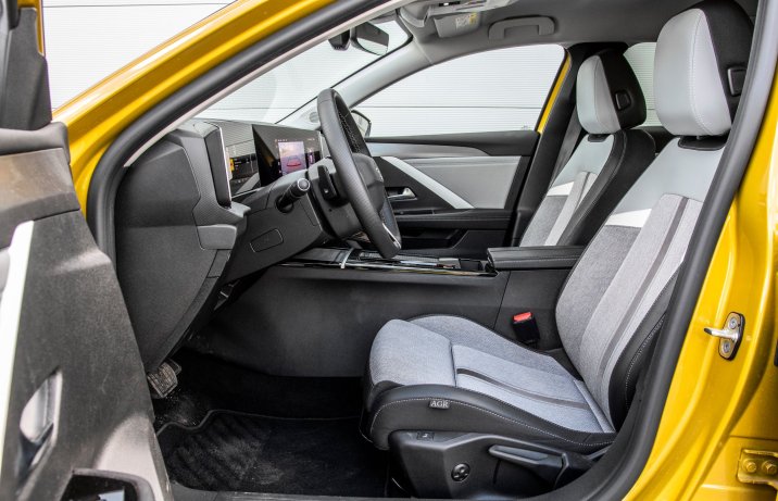 Opel Astra 1.5 Diesel 130 A8 - fotele