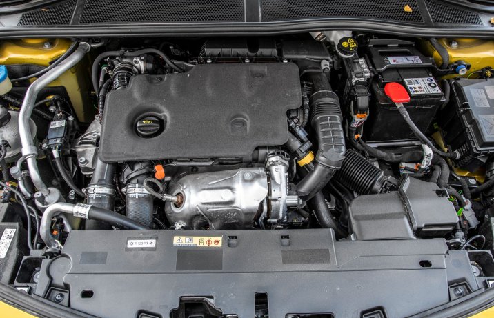 Opel Astra 1.5 Diesel 130 A8 - silnik