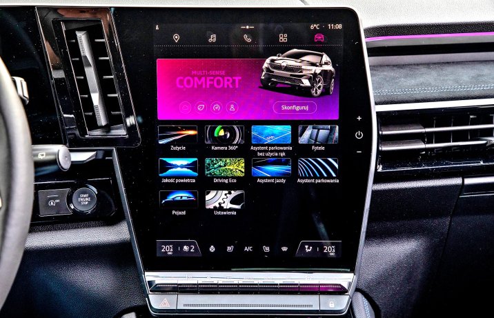 Renault Austral mild hybrid 160 auto – wnętrze, ekran – tryby jazdy