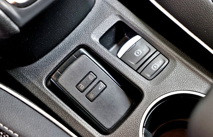 Mitsubishi ASX 1.3 M Hybrid 7DCT – dostęp bezkluczykowy