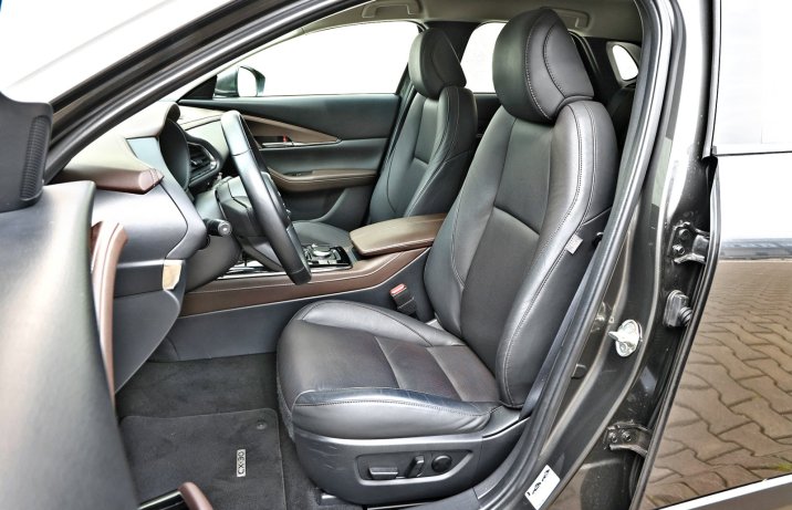 Mazda CX-30 2.0 M Hybrid – fotele