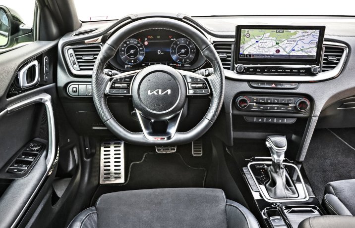 Kia XCeed 1.5 T-GDI 7DCT – deska rozdzielcza