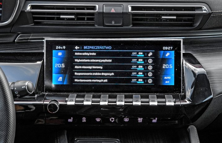 Peugeot 508 SW 1.5 BlueHDi 130 GT Pack – ekran, systemy bezpieczeństwa