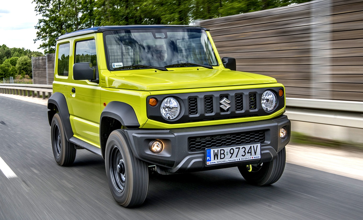 awaryjnosc suvow_auta azjatyckie_suzuki jimny