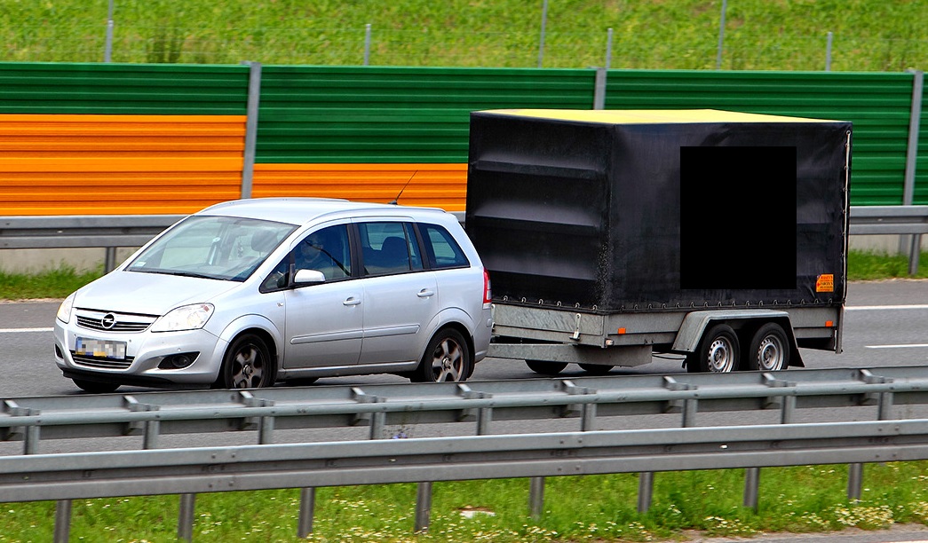 Nowe przepisy_zakaz przyczepy lewy pas