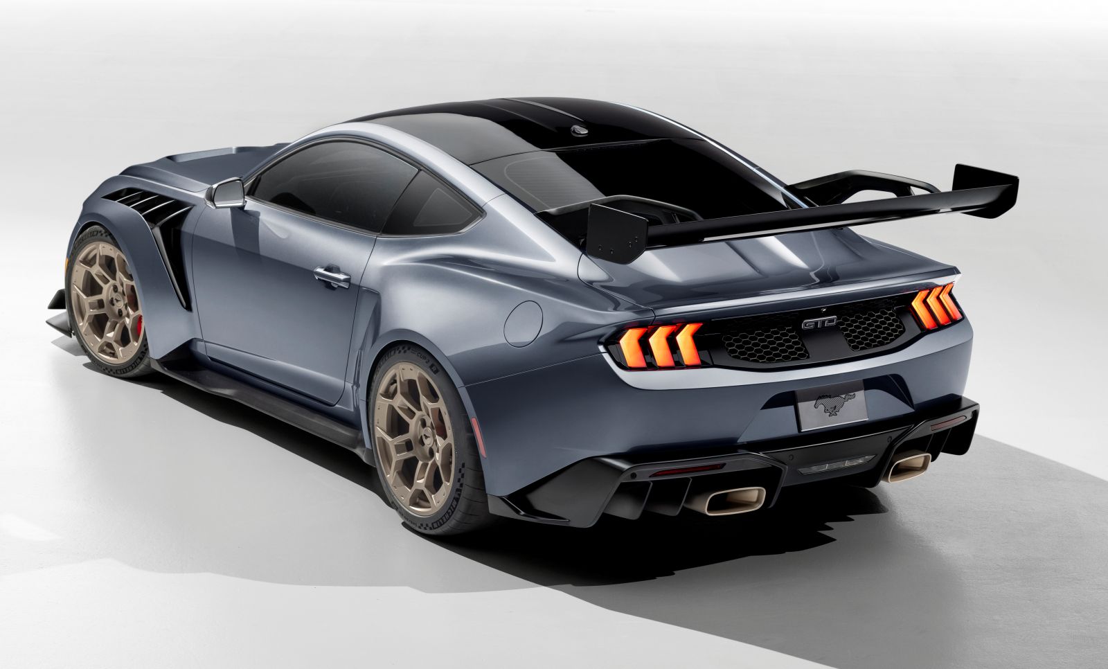 ford-mustang-GTD-tyl