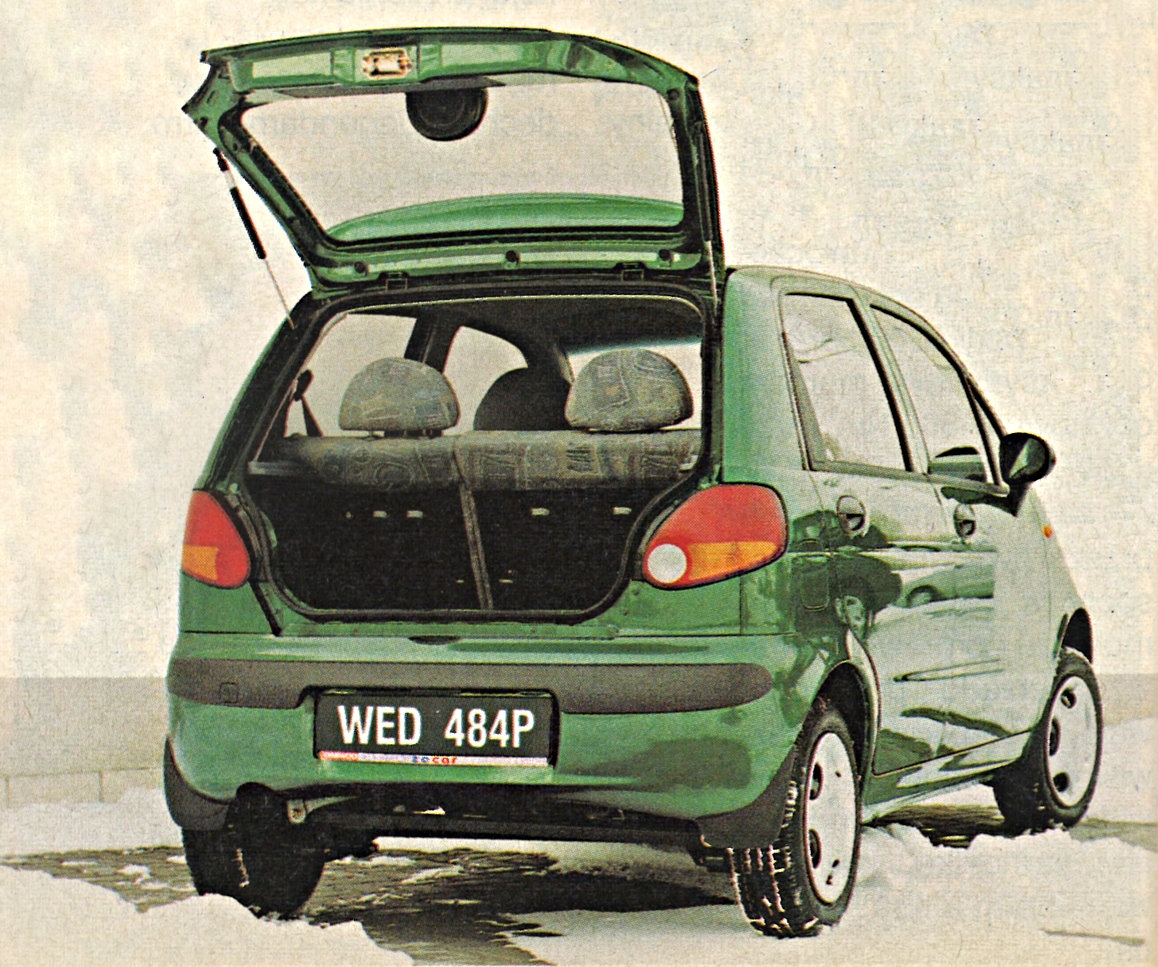 daewoo matiz tył z otwartym bagażnikiem