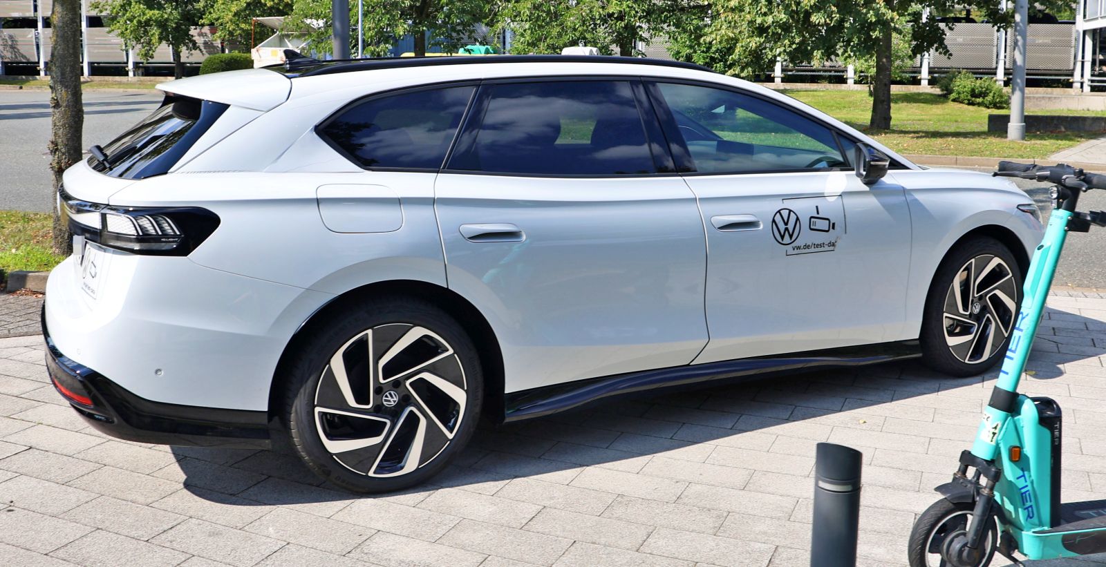 volkswagen-id7-variant-tyl-1