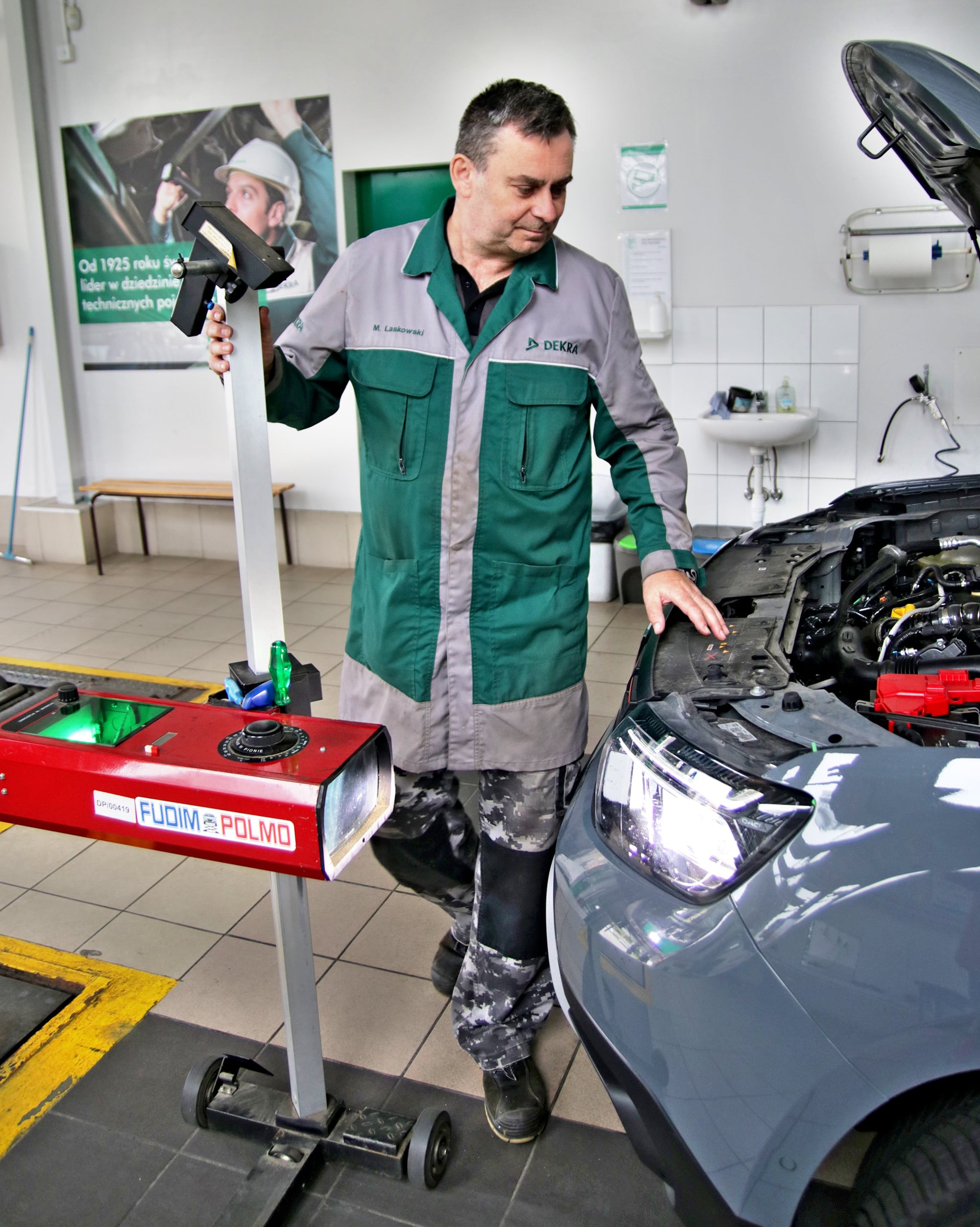 Dacia-Duster-1.5-Blue-dCi-4x4-kontrola-ustawienia-swiatel