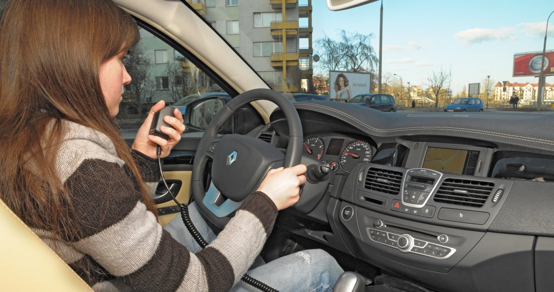 Kierowca korzysta z CB Radia