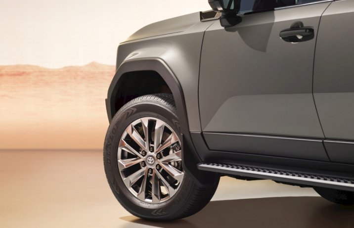 2024 Toyota Land Cruiser Prado