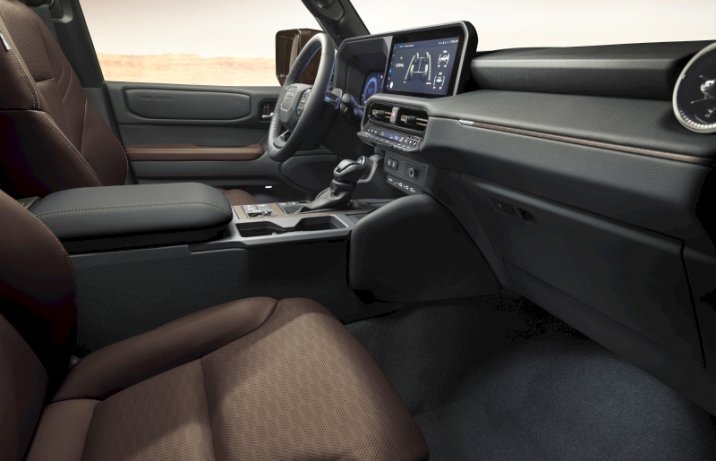 2024 Toyota Land Cruiser Prado