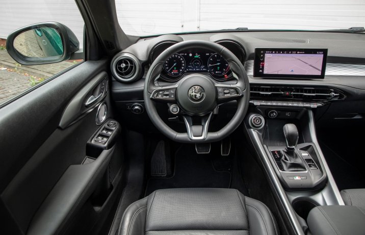 Alfa Romeo Tonale - kokpit