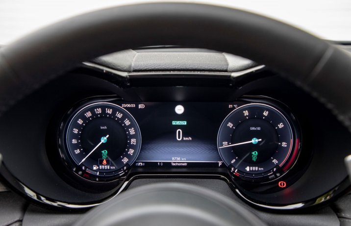 Alfa Romeo Tonale - zegary