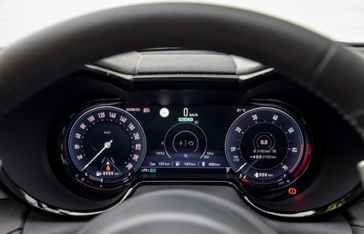 Alfa Romeo Tonale - zegary