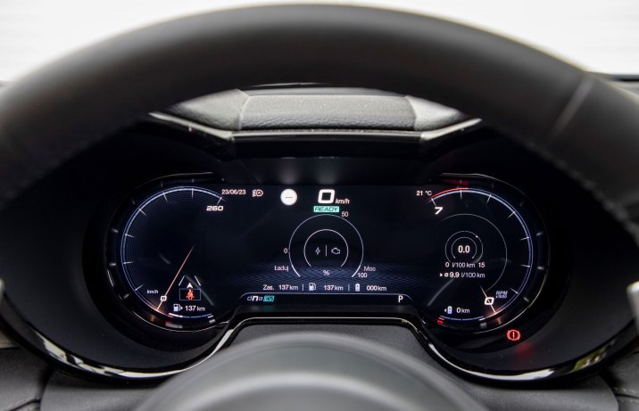 Alfa Romeo Tonale - zegary