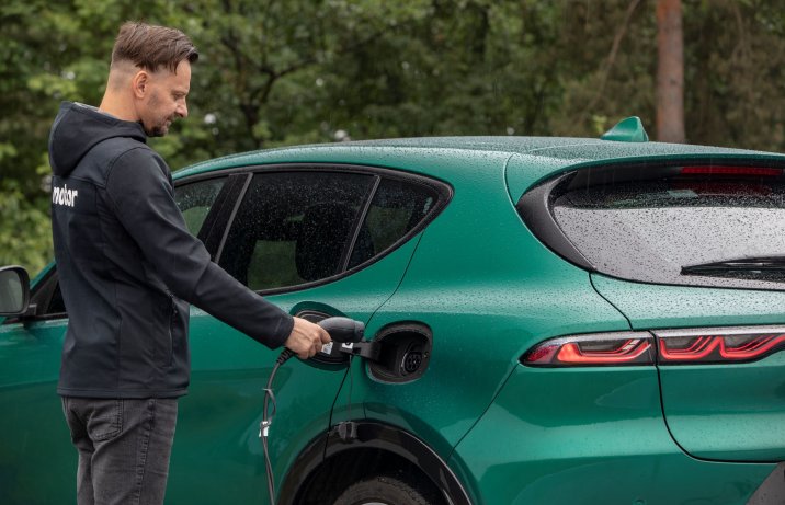 Alfa Romeo Tonale - ładowanie