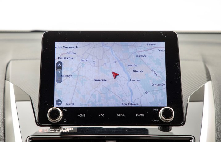 Mitsubishi Eclipse Cross - nawigacja