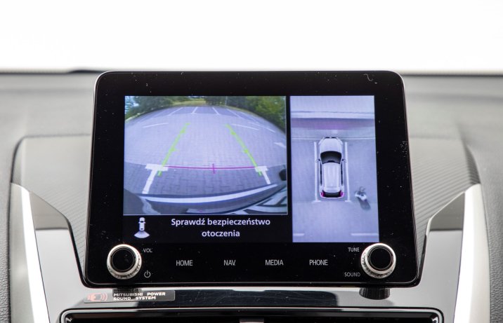 Mitsubishi Eclipse Cross - kamery