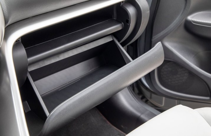 Mitsubishi Eclipse Cross - schowki