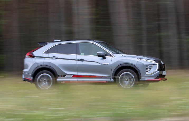 Mitsubishi Eclipse Cross - bok