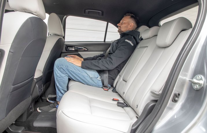 Mitsubishi Eclipse Cross - kanapa