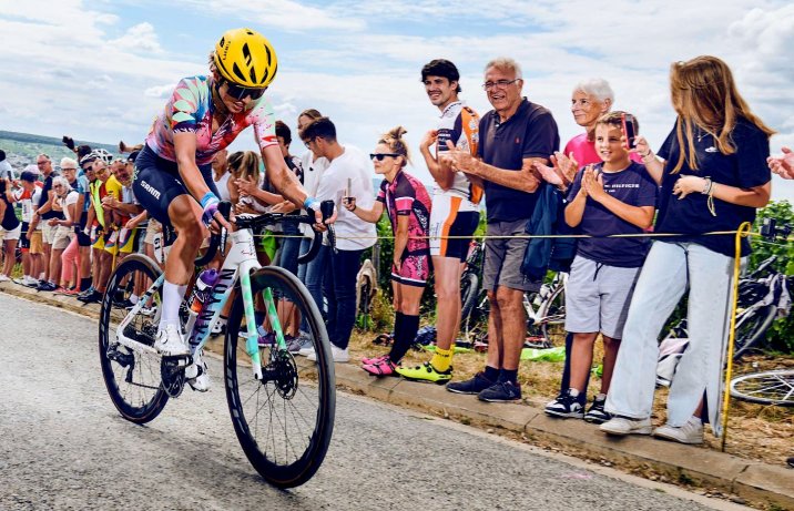 Katarzyna Niewiadoma na rowerze