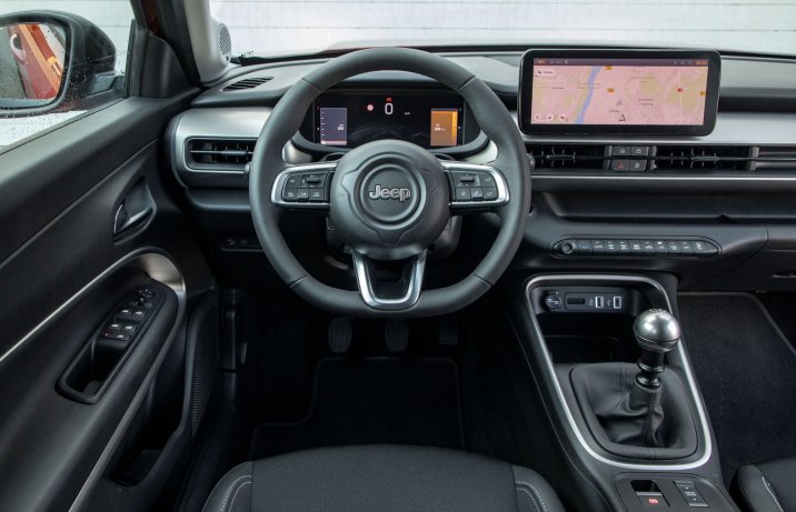 Jeep Avenger - kokpit