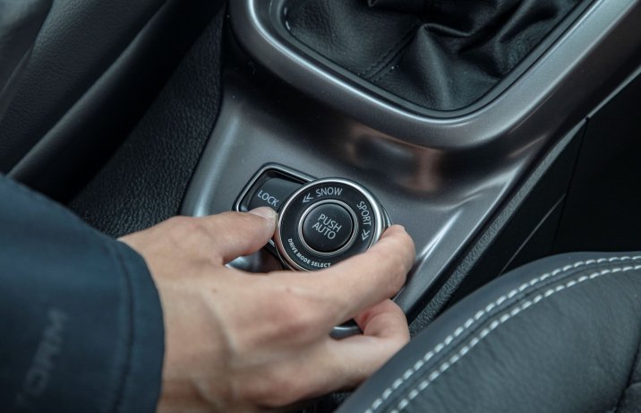Suzuki Vitara - panel trybów jazdy