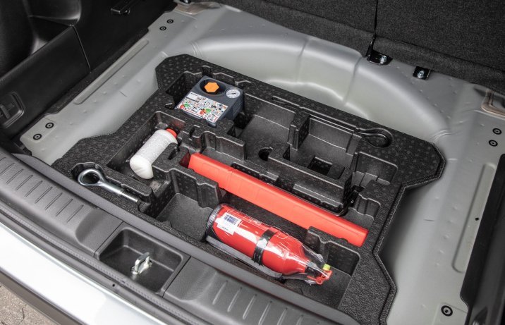 Suzuki Vitara - schowek pod bagażnikiem