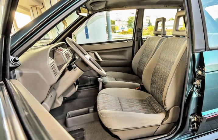 Seat Ibiza I – wnętrze, fotele