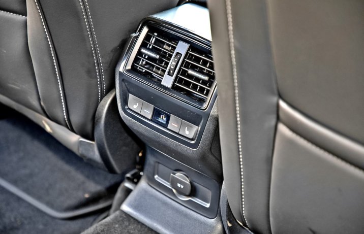 Skoda Kodiaq 2.0 TSI DSG 4x4 Sportline (2023) – test – nawiewy z tyłu